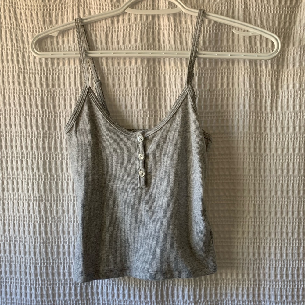 Aritzia TNA home stretch crop tank